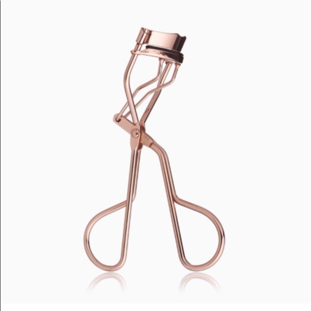 Eyelash curler